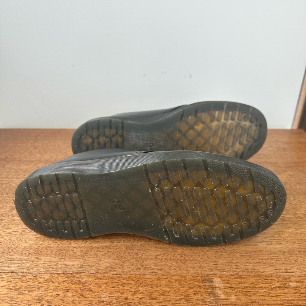 Classic Dr. Martens Zavala Lo - black  Leather oxfords - women’s 8, men’s 7 - Picture 7 of 11
